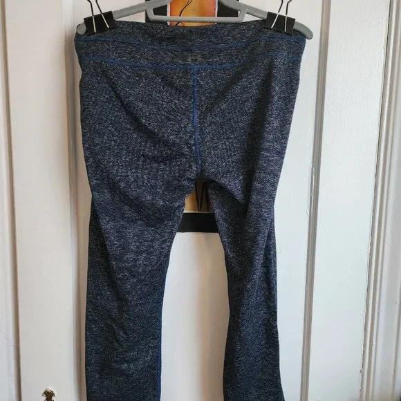 Under Armour Crop Yoga Leggings - Picture 2 of 2